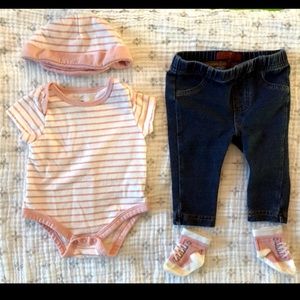 7 For All Mankind Pink baby jeans outfit